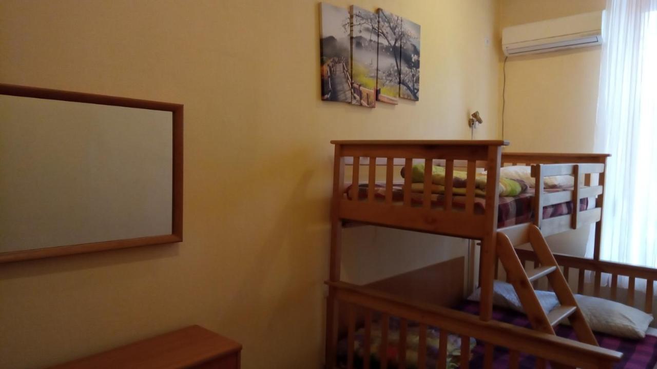 Vishnya Hostel Dnipro Eksteriør bilde